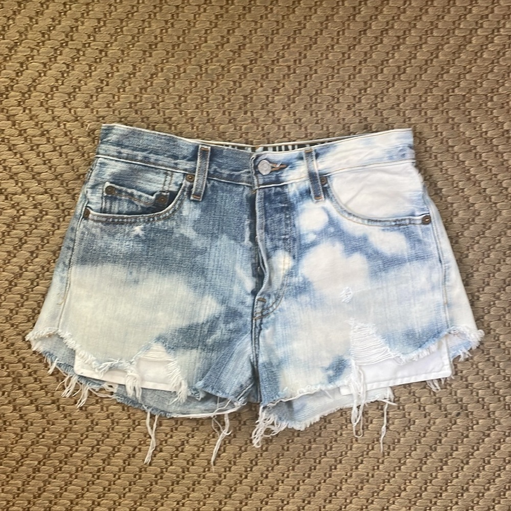 Levi's The Laundry Room 501 Denim Denim Cutoff Shorts  Blue/White  Size 10 / 25
